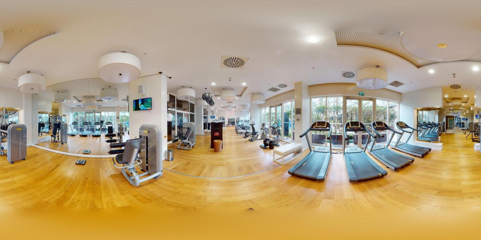 Radisson Blu Hotel & Convention Centre キガリ エクステリア 写真 360° spherical panorama of a gym
